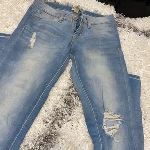 Charlotte rouses jeans!